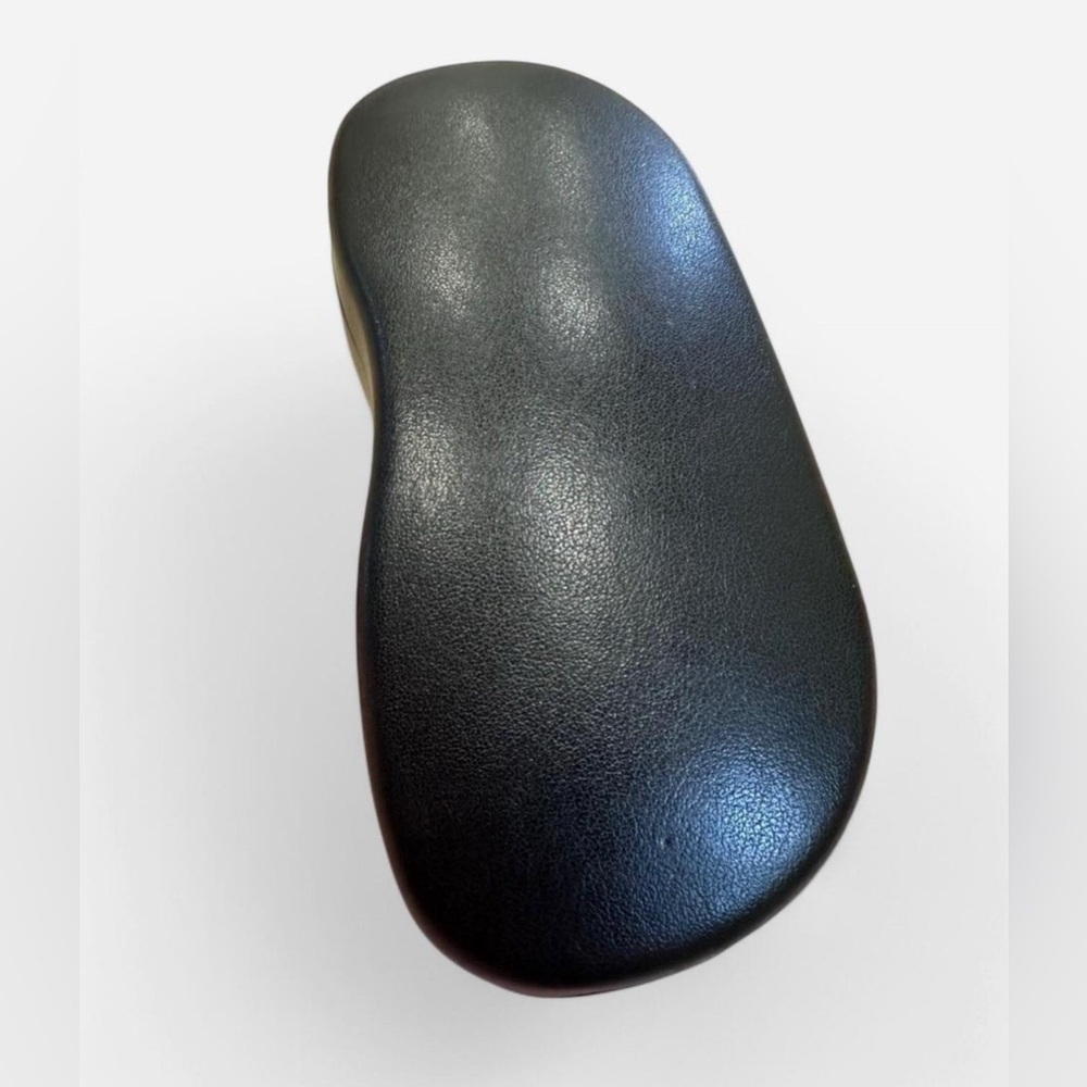 Ray-Ban Black Leather Clamshell Eye Glasses Case Hard Grey Liner 1.5"x6.5" 2.5 C - Picture 2 of 5